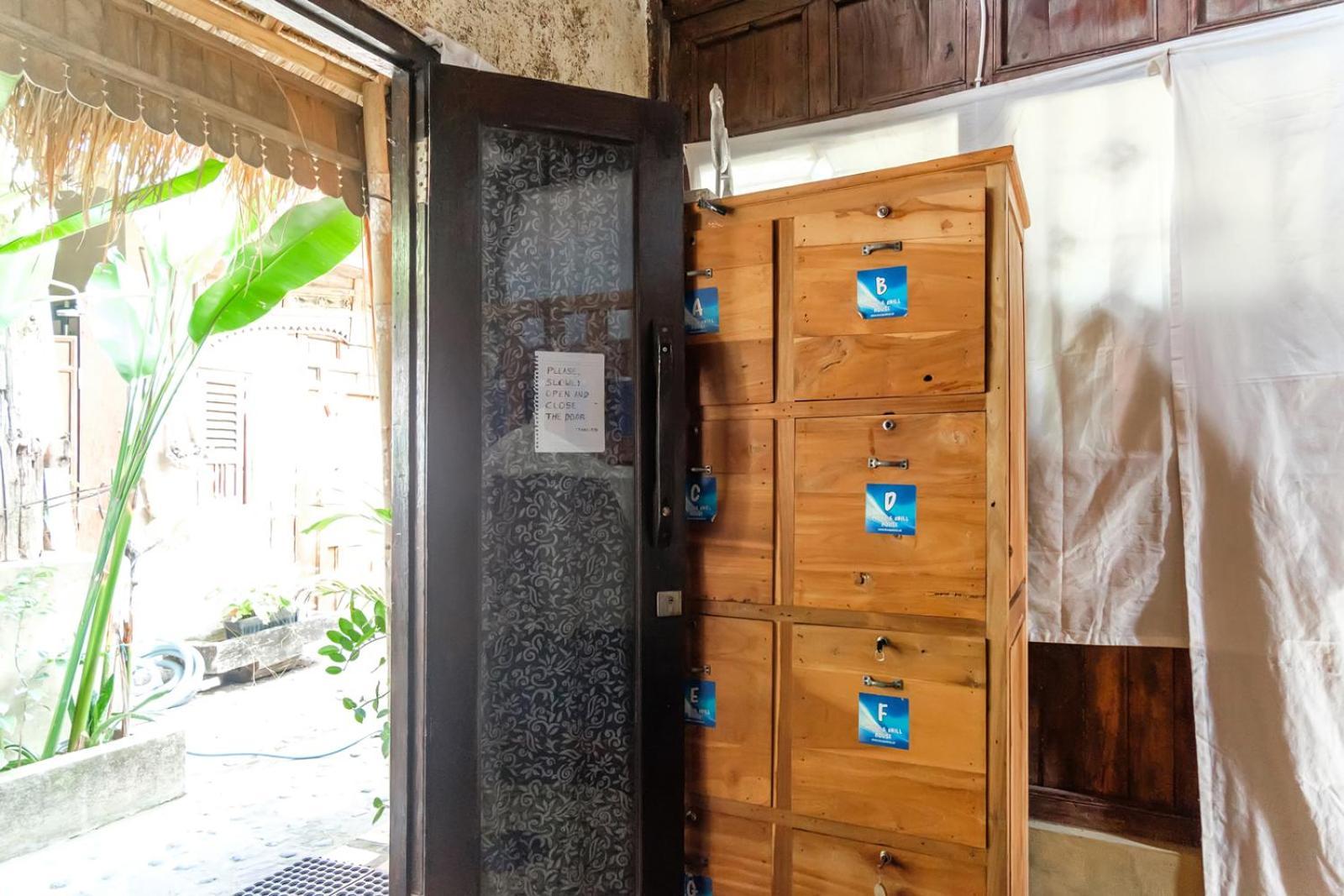 Twospaces Living At Wave And Chill House, Canggu ภายนอก รูปภาพ