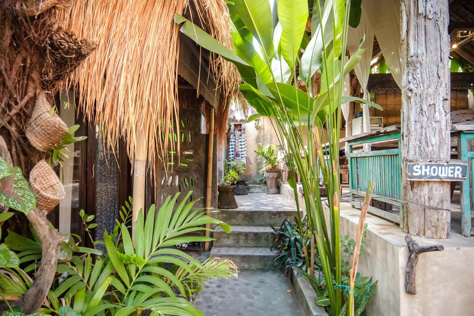 Twospaces Living At Wave And Chill House, Canggu ภายนอก รูปภาพ