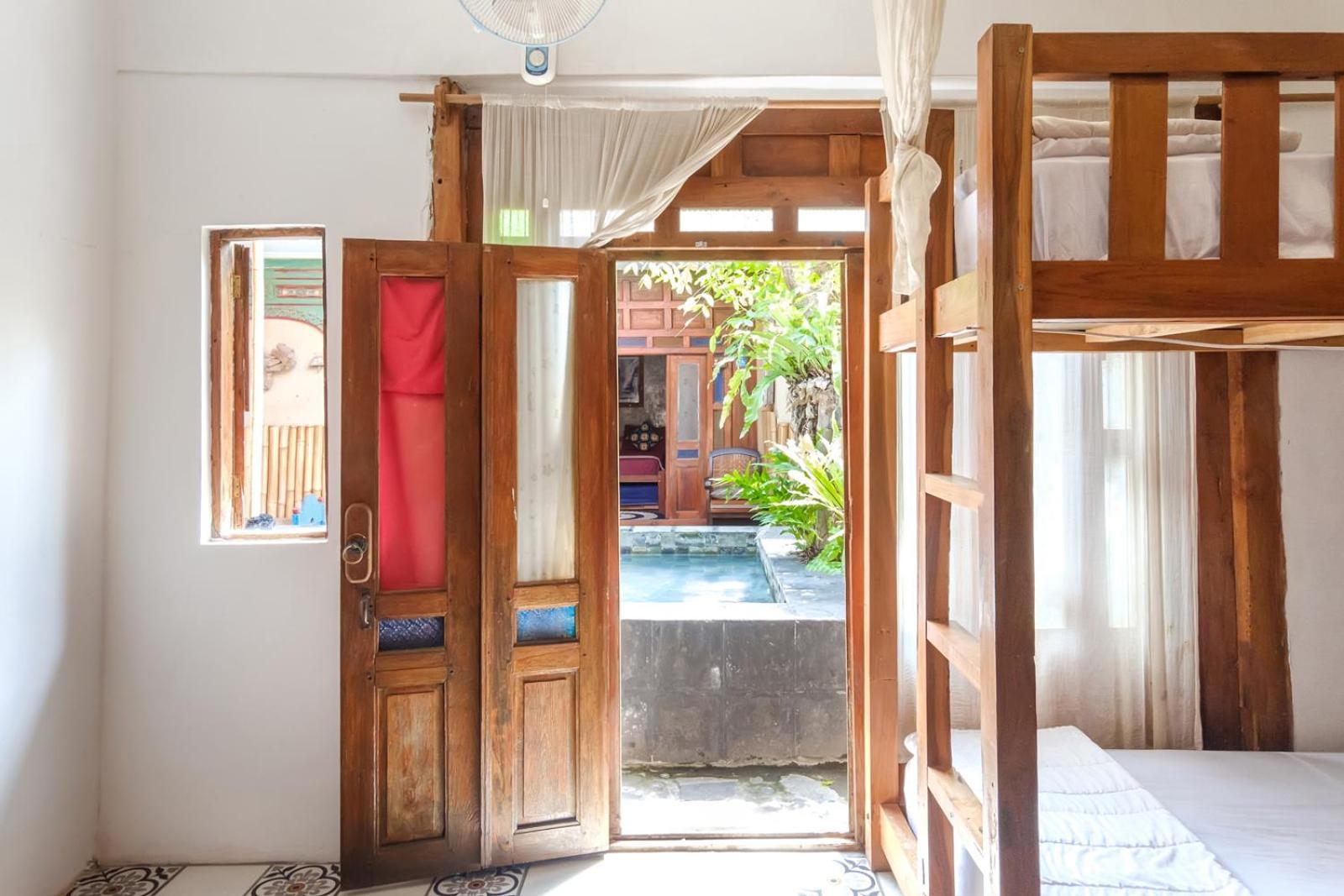 Twospaces Living At Wave And Chill House, Canggu ภายนอก รูปภาพ