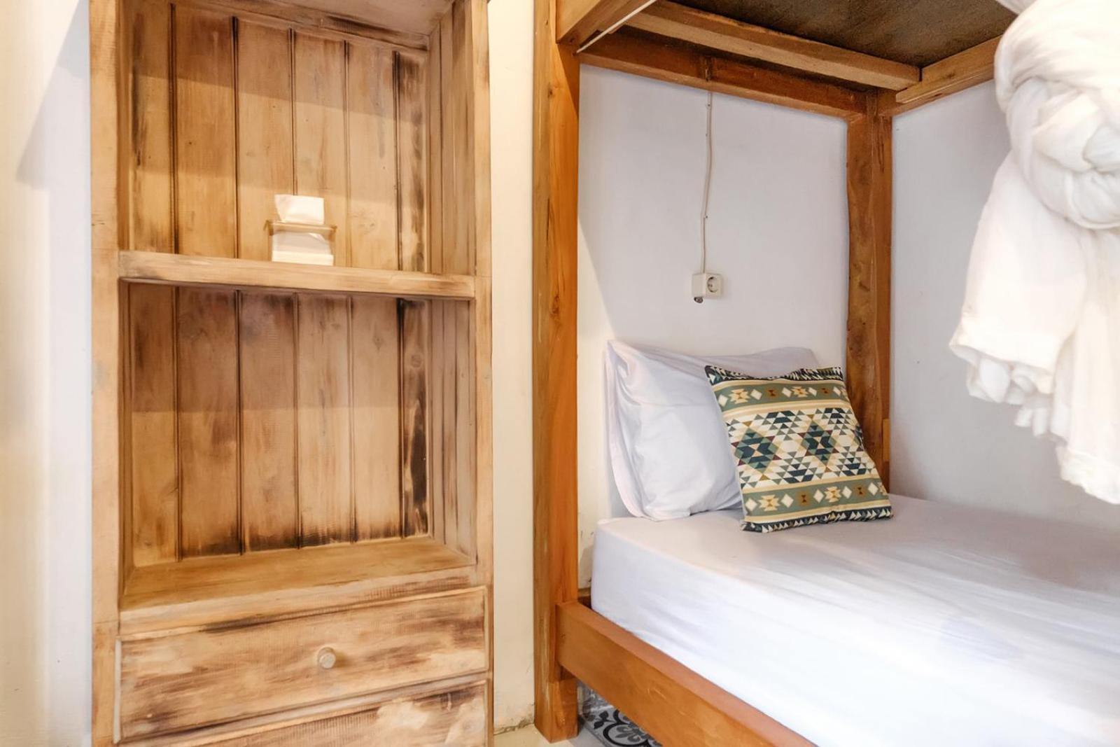 Twospaces Living At Wave And Chill House, Canggu ภายนอก รูปภาพ